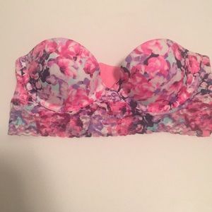 PINK Victoria’s Secret strapless bra